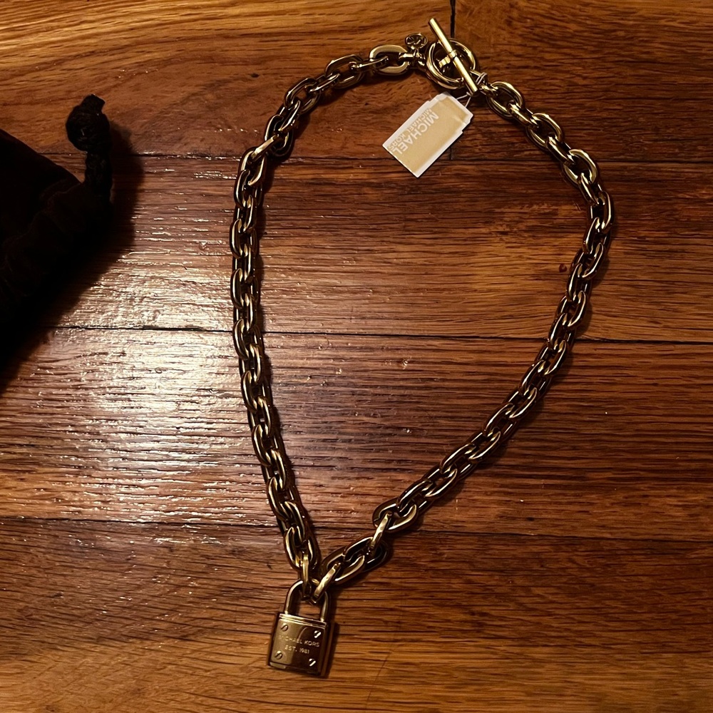 NWT Gold Micheal Kors chain Necklace